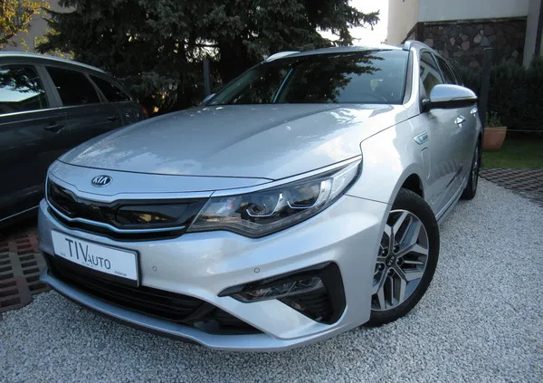 kia mazowieckie Kia Optima cena 89888 przebieg: 58250, rok produkcji 2019 z Darłowo